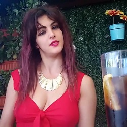 Claudia Sevilla y su lado exhibicionista: La Teen se folla a un pichón en un servicio público